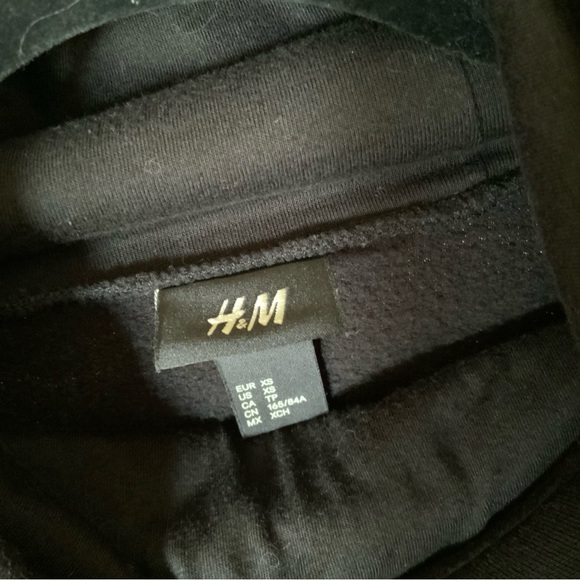 Mens Black and white color block Cowl Neck Sweatshirt by H&M - Picture 8 of 8